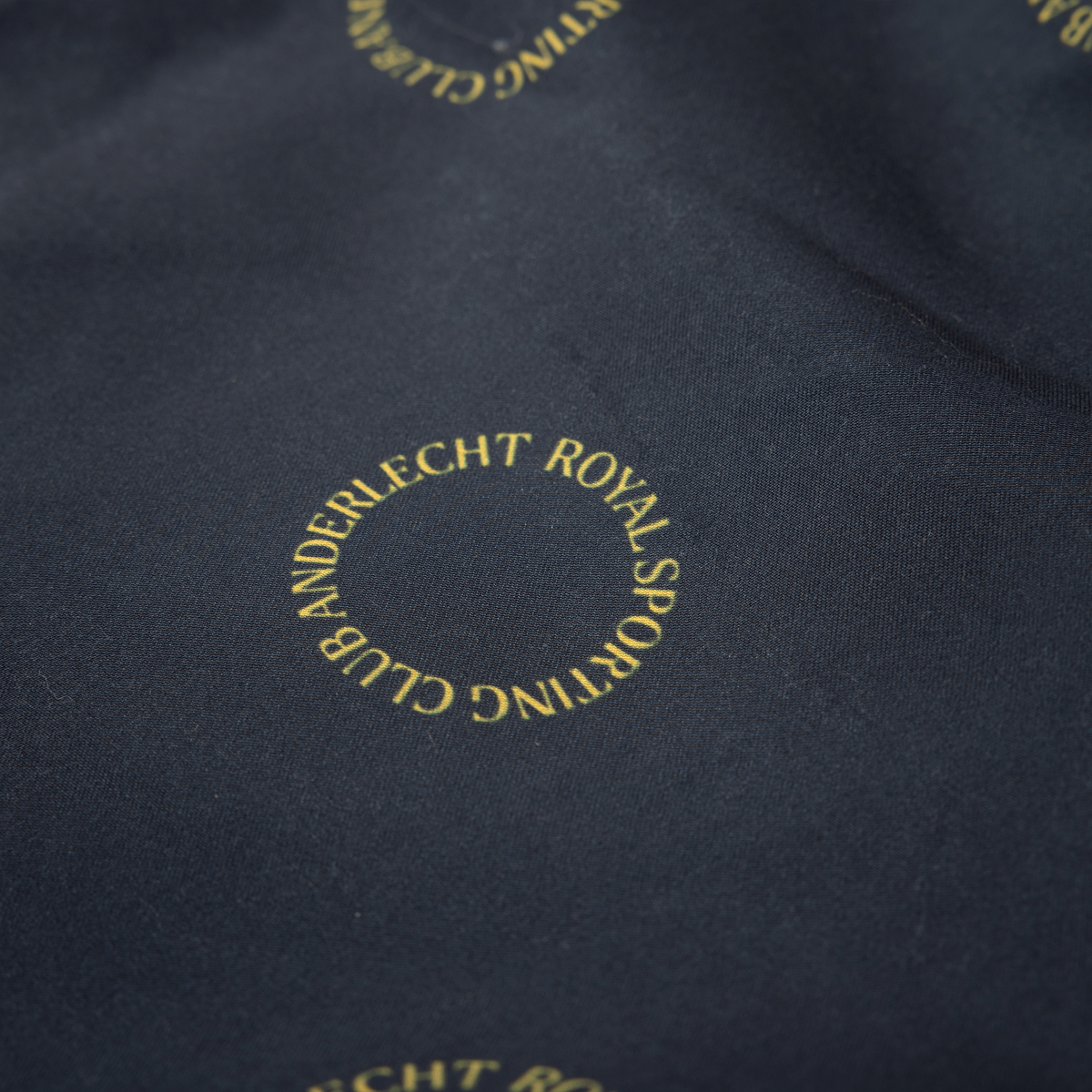 Zwembroek L zwart cirkels goud logo RSCA