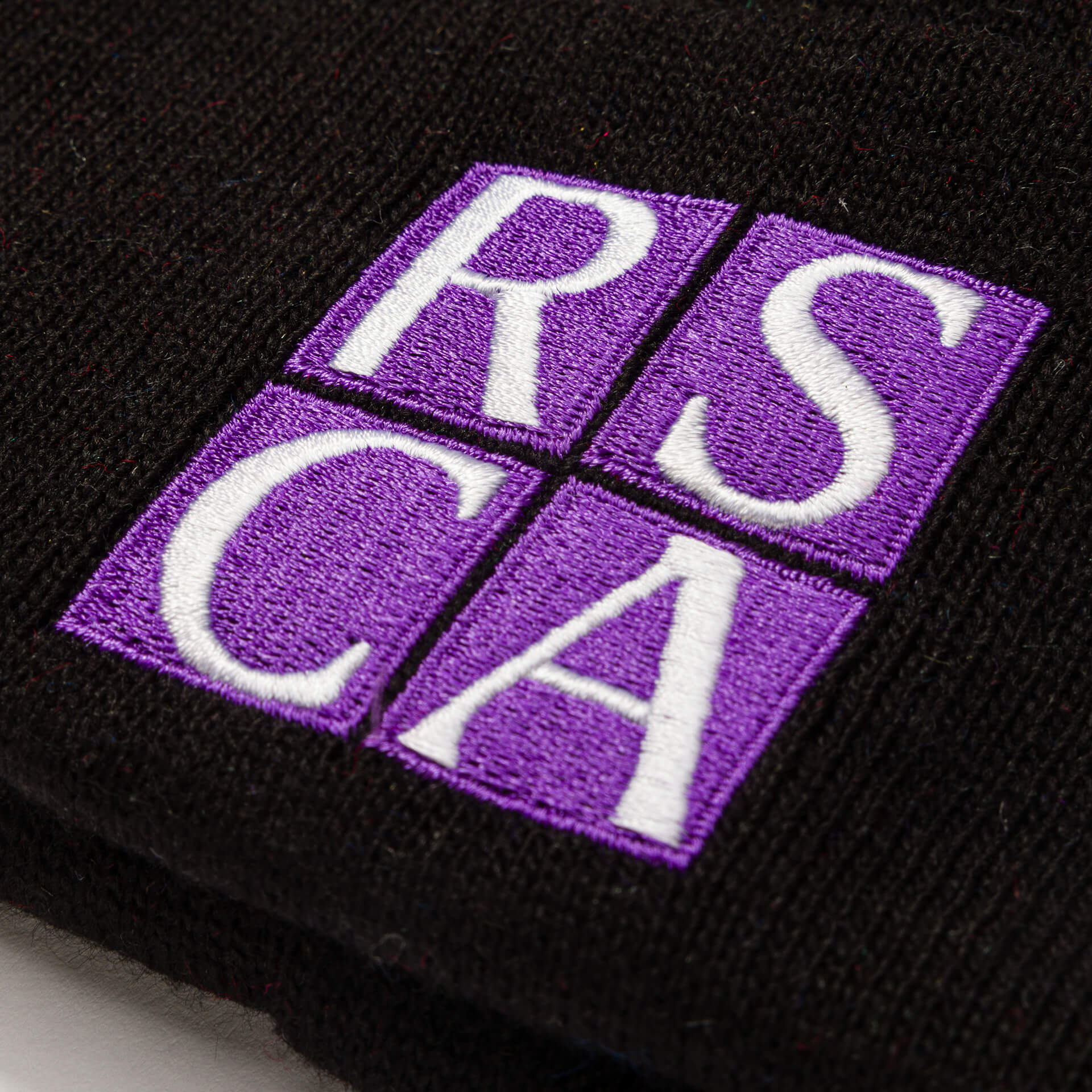 RSCA muts met vierkant logo  is-hover