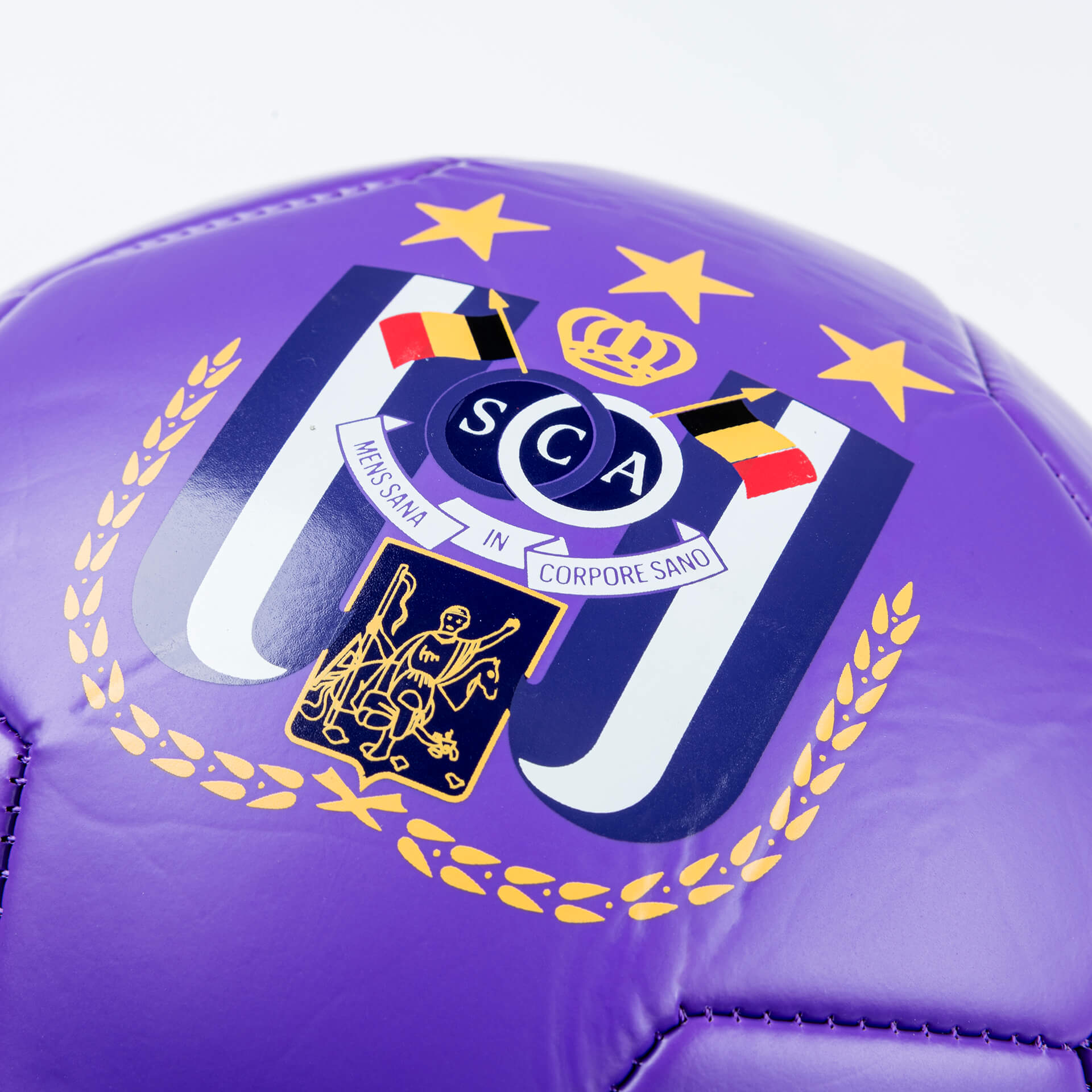 RSC Anderlecht paarse bal is-hover